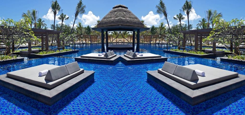 Long Beach Mauritius Piscina