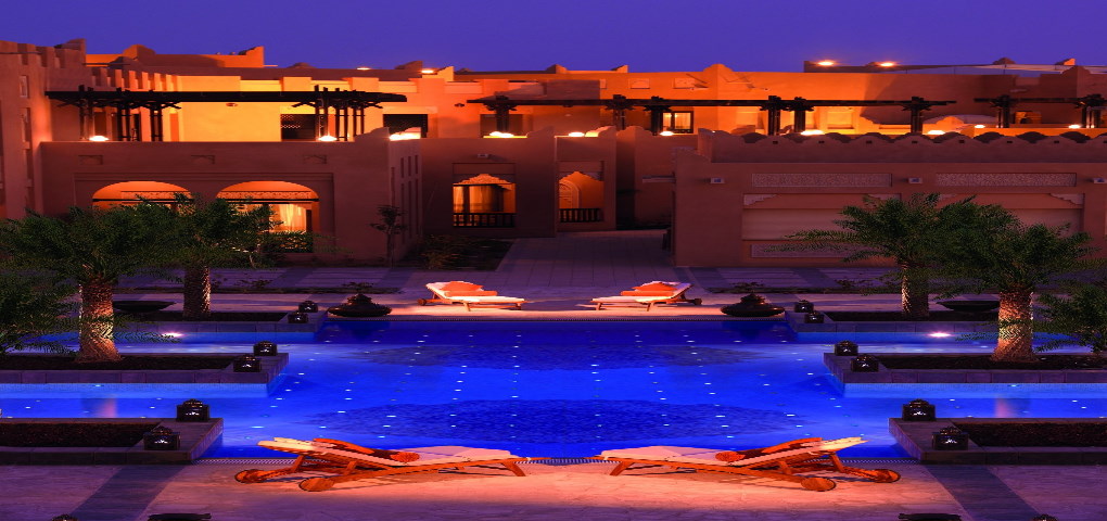 Sharq Village & Spa Ritz Carlton Hotel Doha Qatar Night Pool