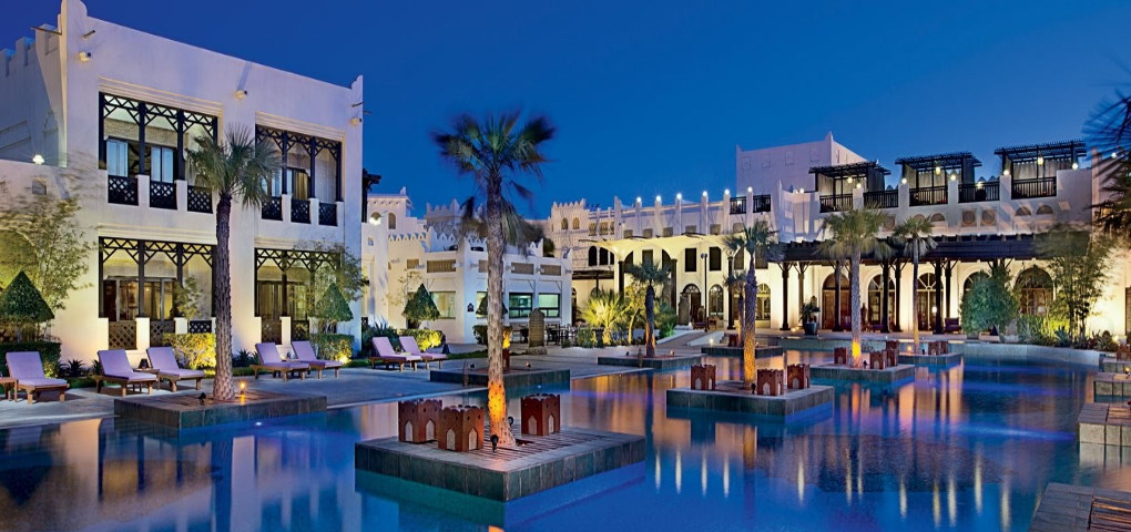 Sharq Village & Spa Ritz Carlton Hotel Doha Qatar Piscina