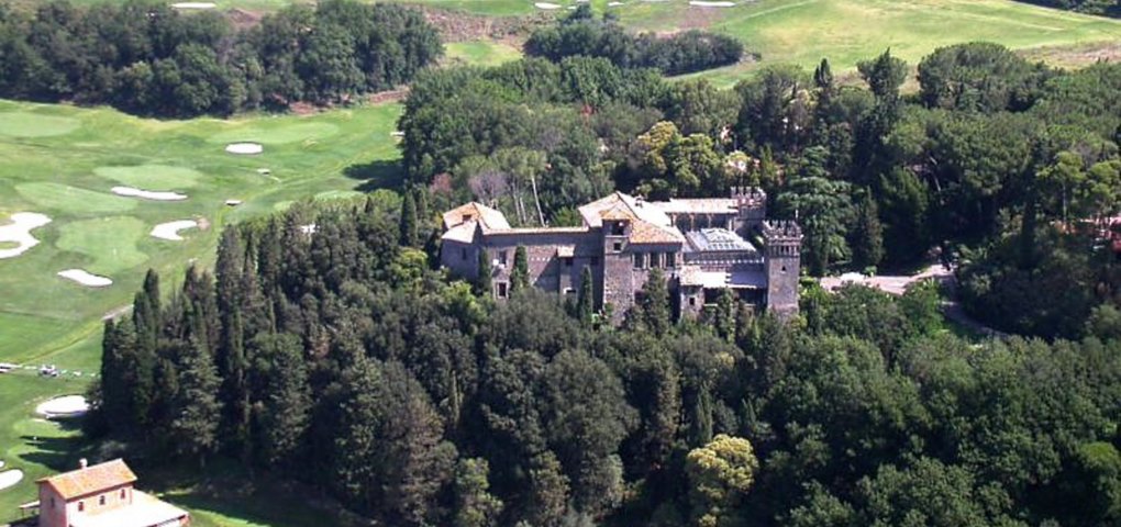 Castello con campo da golf in vendita a Roma Lazio Italia