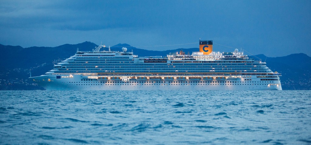 Nave Costa Diadema