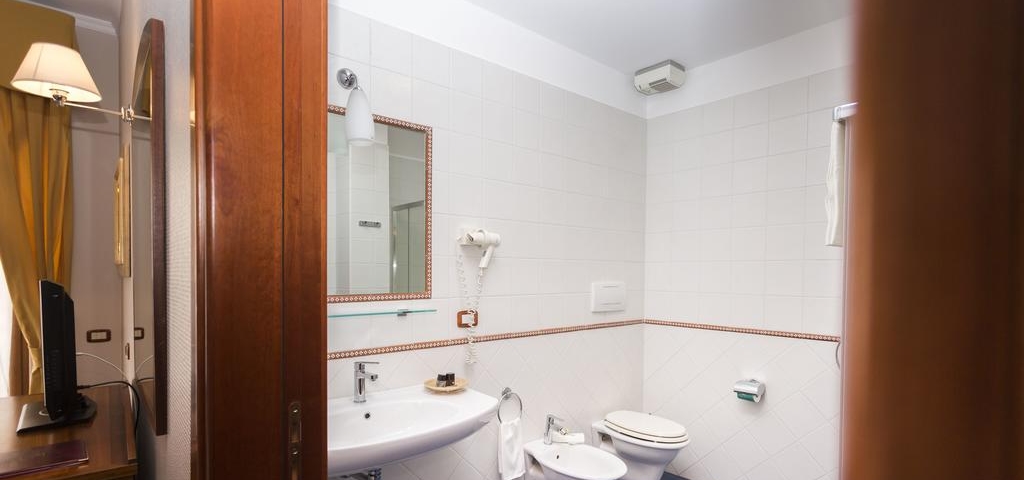 Cavalieri Urban Hotel Noci Bari Puglia Bagno