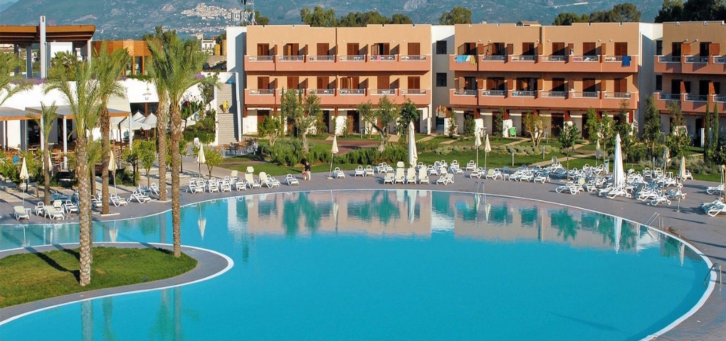 Valtur Calabria Otium Resort piscina 